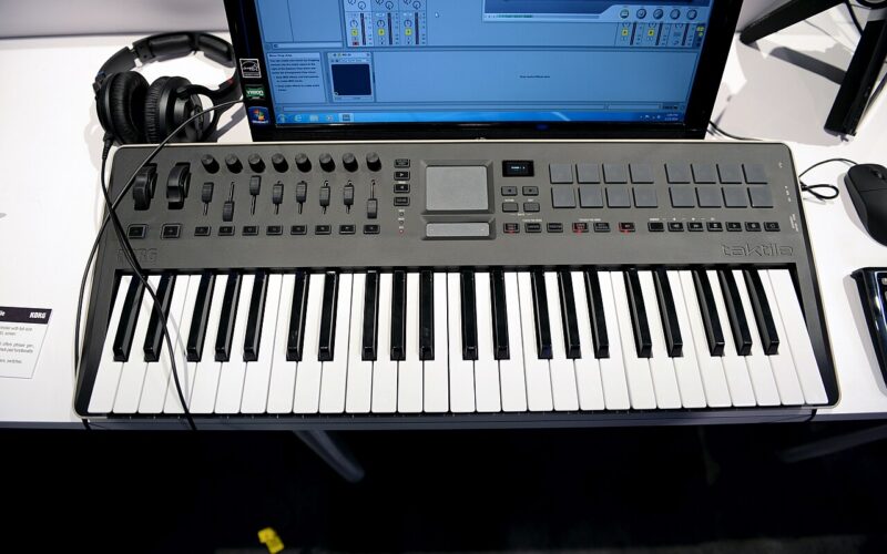 Clavier maître MIDI Korg Taktile