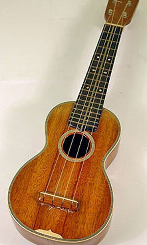 Ukulélé en bois à quatre cordes