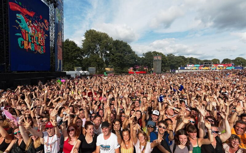 Le festival des Vieilles Charrues sur la plaine de Kerampuilh à Carhaix